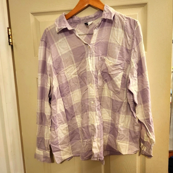 H&M Button-Down Flannel Shirt - Picture 1 of 4